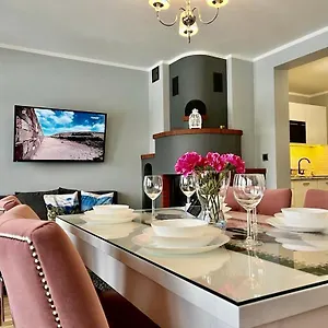 https://apartament-krokus-apartamentyzakopianskie-basen-sauna-jacuzzi.zakopanehotels.org